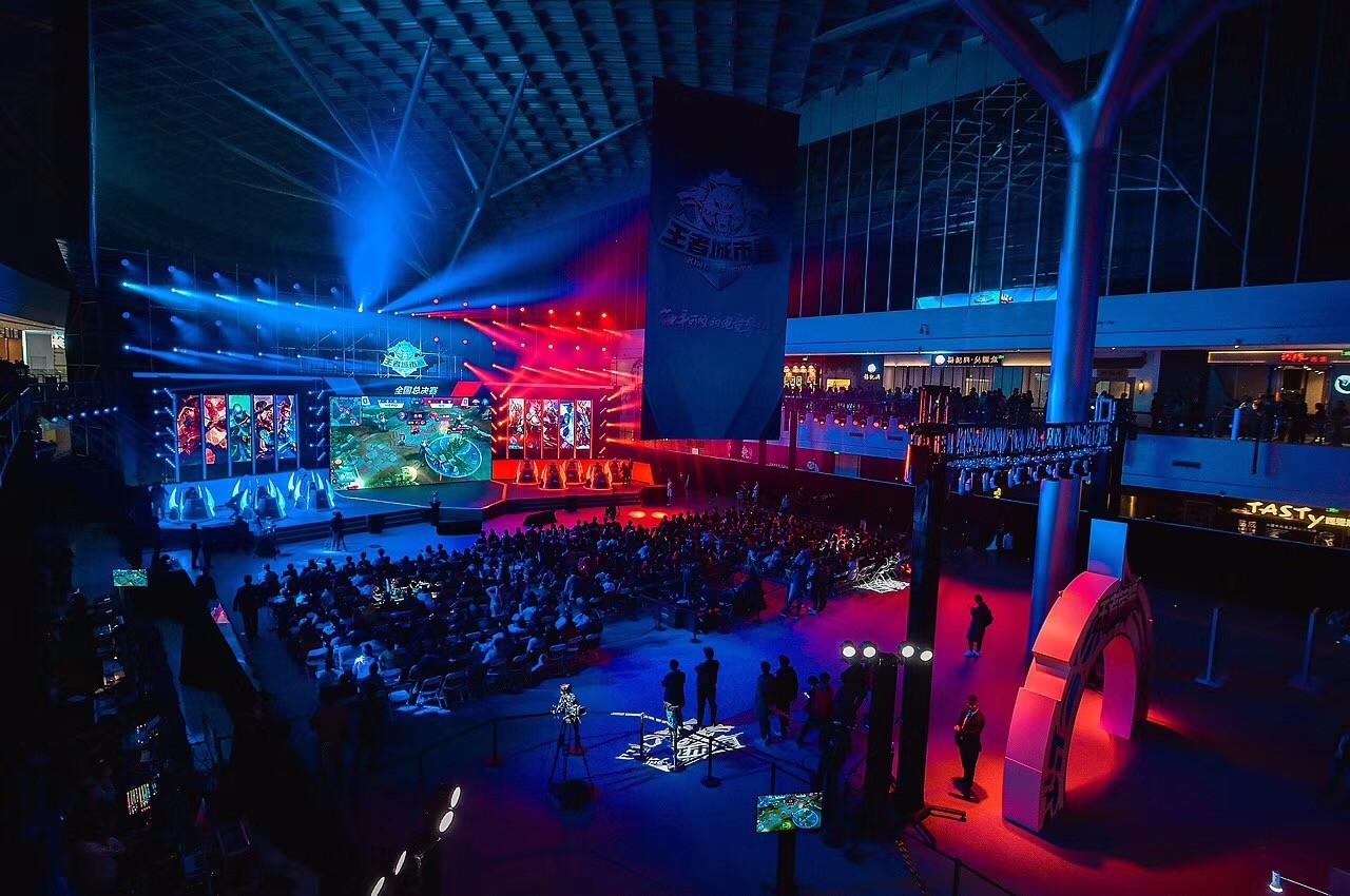 德州扑克高手把激进当工具（德州扑克高手把激进当作策略利器）