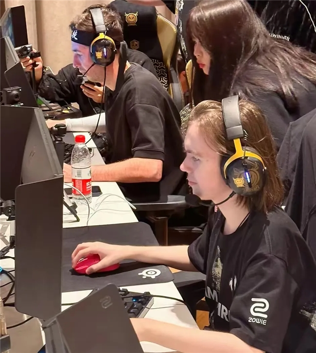 DRX公布大名单：下路组Deft BeryL