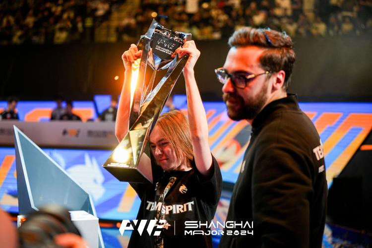 老规矩，T1和EDG延续历史，携手出线