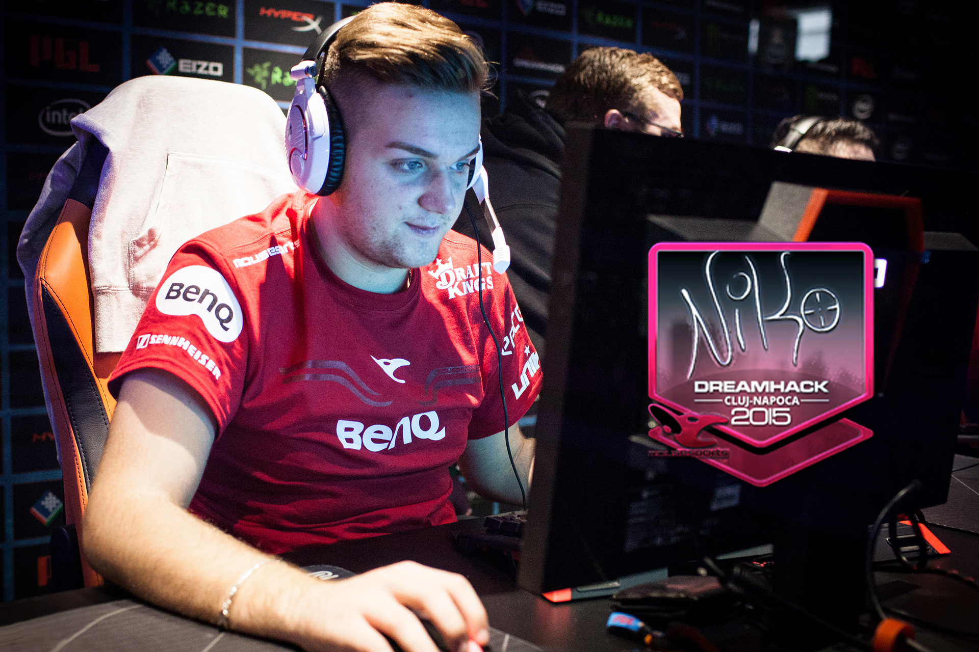 前LPL解说kitty更博晒照：Joy in Paris